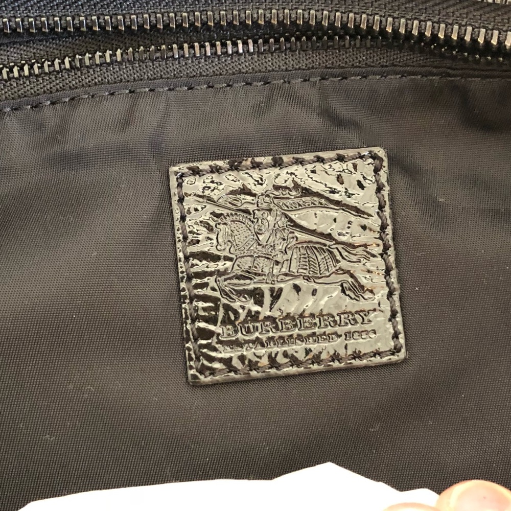 Burberry Black and Gray Floral Shoulder Bag - Picture 4 of 8